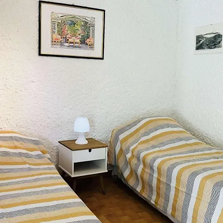 Holiday home Avec Terrasse, A 1 Km De La Plage, Parking Inclus - Fr-1-63-324 *